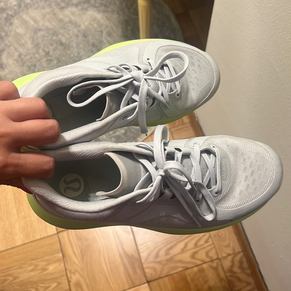 Lululemon strong feel training shoe lightly worn size 8